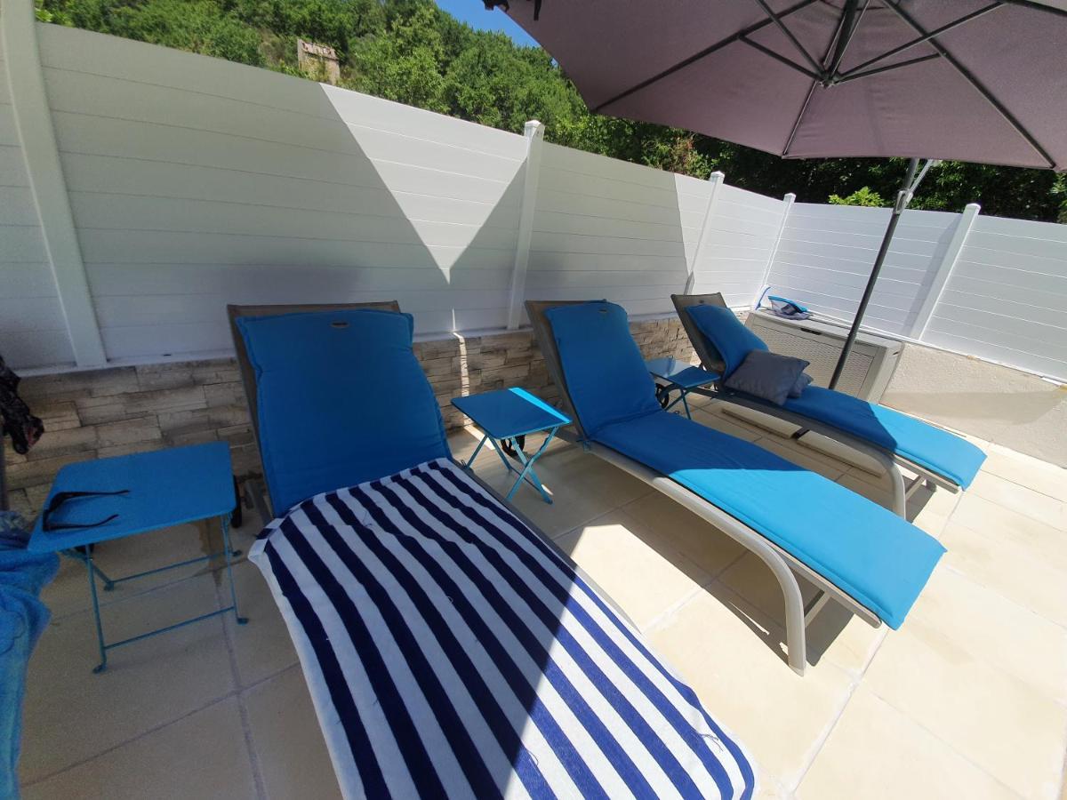 Les Lavandines Hotel Монтаняк Екстериор снимка