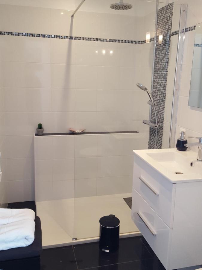 Les Lavandines Hotel Монтаняк Екстериор снимка